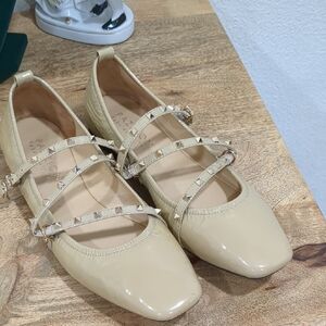 PAZZION Beige Patent Leather Studded Women's Flats